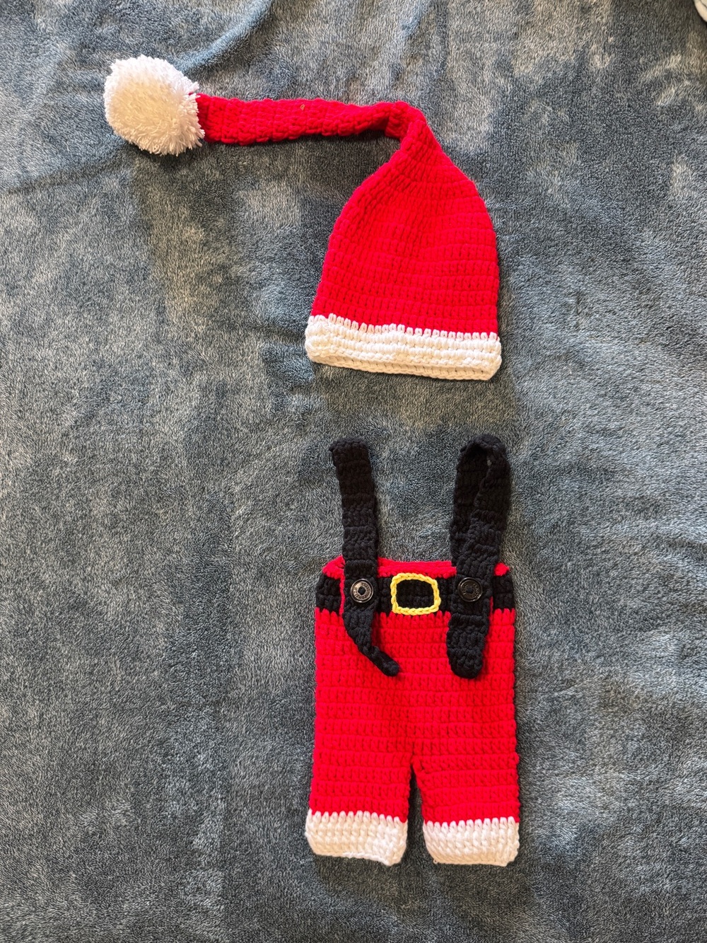 Crocheted Santa Baby Outfit. Perfect for Newborn Pictures